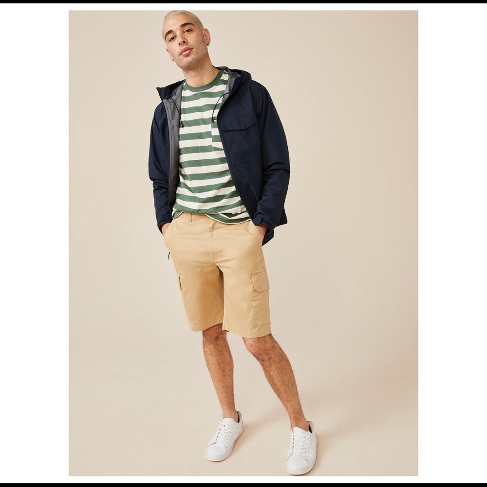 Free Assembly’s E-Waist Cargo Shorts